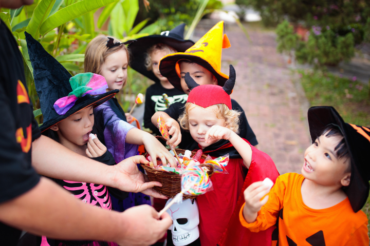 Kids Trick or Treating